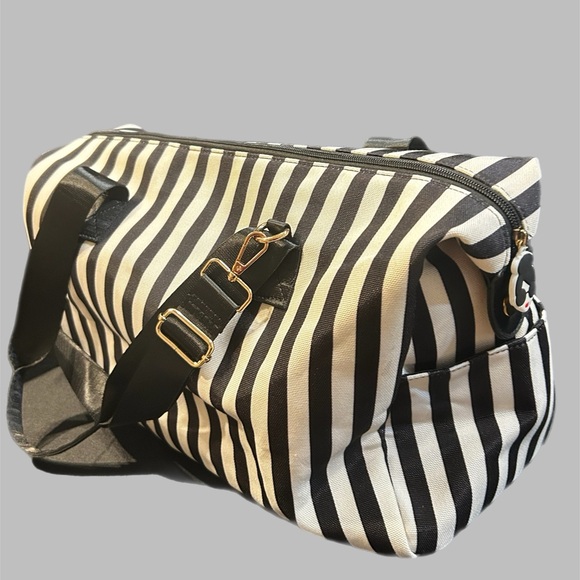 Black and White Striped tote Alice and Olivia - Picture 1 of 9